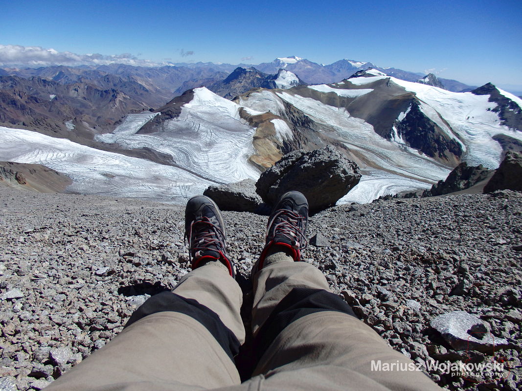 Aklimatyzacja Nido de Condores. Cierpliwe czekanie na dobrą pogodę.