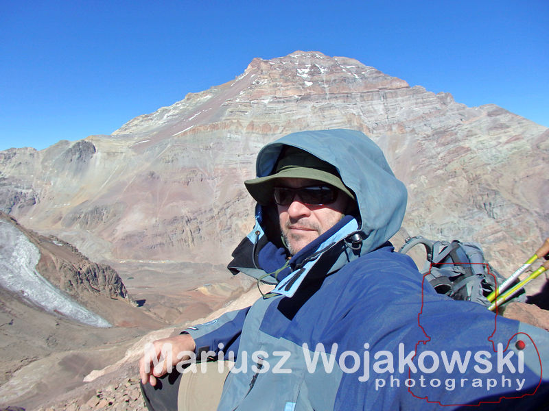 Plaza del Mulaz aklimatyzacja. Położenie obozu jest idealne.