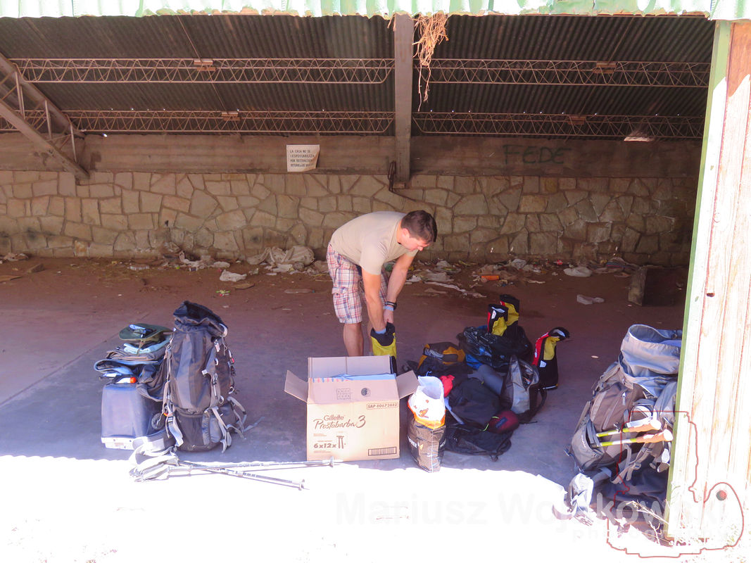 Zapomniałem wspomnieć o bagażu. To kluczowe przy pokonywaniu doliny.