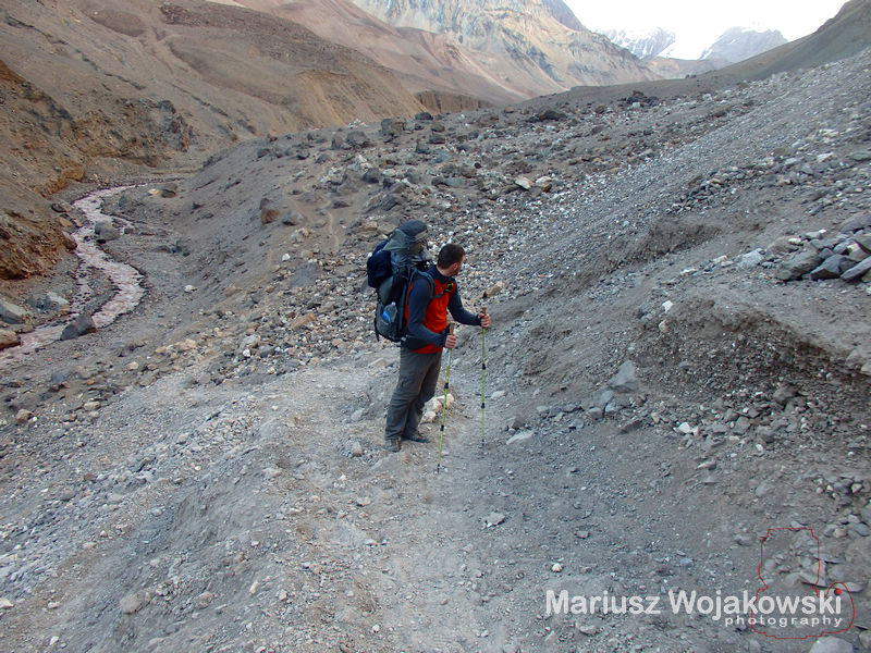 Szybkie zejście z Aconcagua. Musimy skontaktowac się z rodzinami.