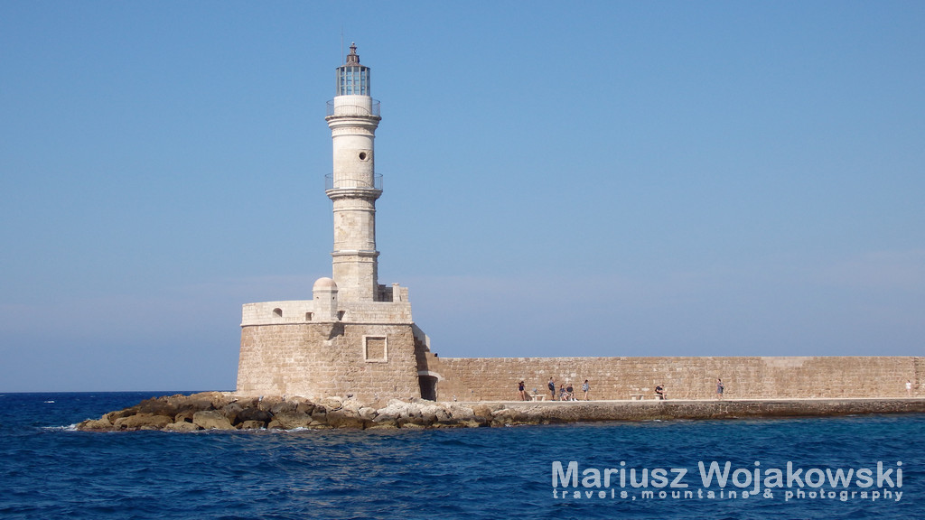 mt_gallery: spacerem po Chani