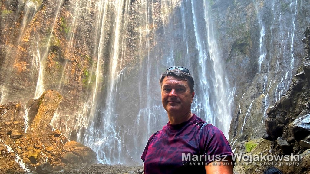 Tumpak Sewu spektakularny wodospad